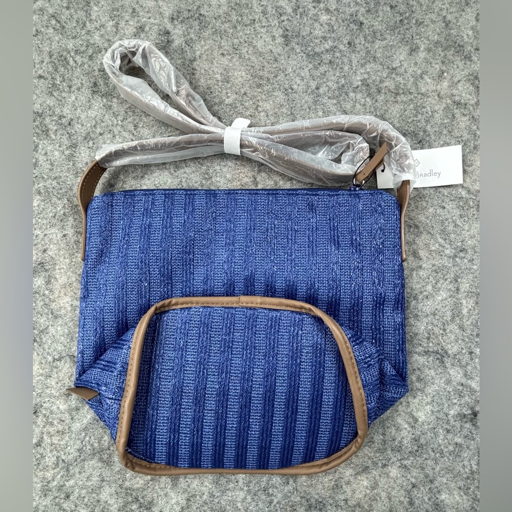 Vera Bradley | Straw Bucket Crossbody Bag | in Regatta Turtle Blue | NWT - Picture 2 of 9